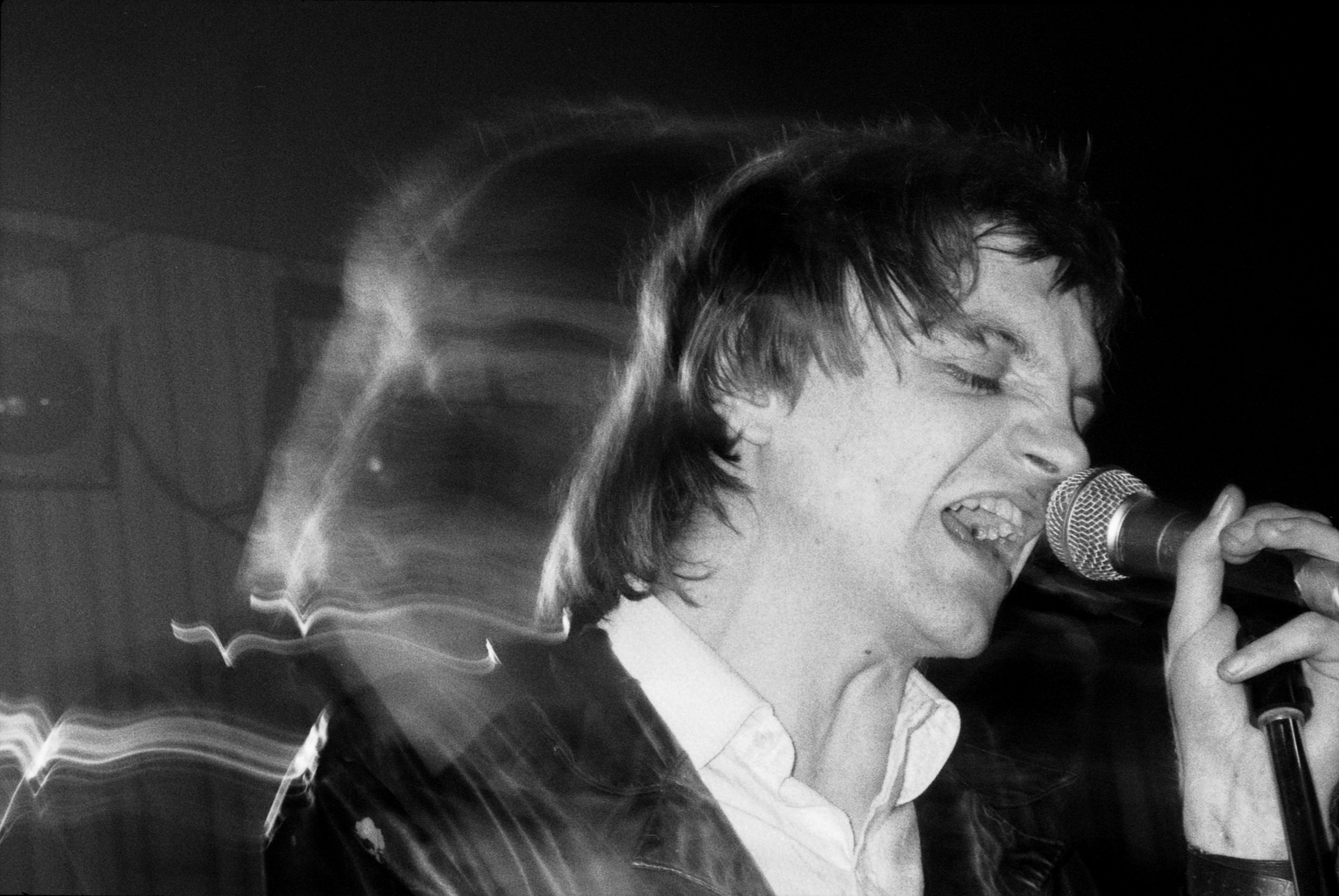 Mark E. Smith at London’s Lyceum Theatre, December 12, 1982. Photo by David Corio/Redferns.